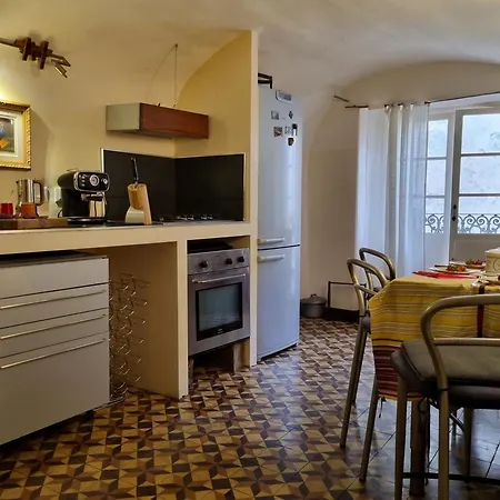 Appartement Il Bibiribi Al Castello à Pieve di Teco Extérieur photo