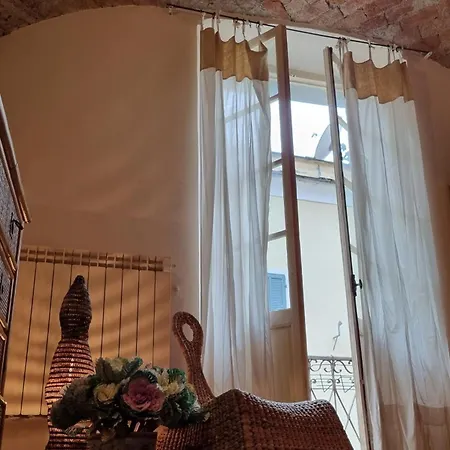 Appartement Il Bibiribi Al Castello à Pieve di Teco Extérieur photo